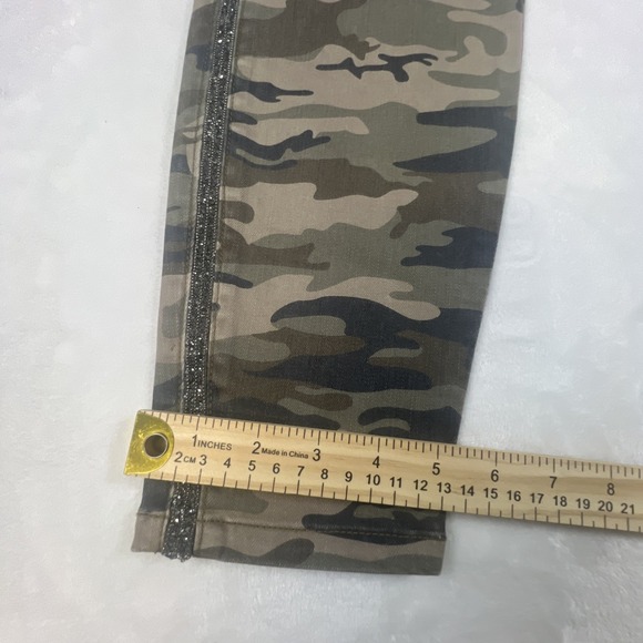 NWT Liverpool Los Angeles Camo Skinny Pants – W/ Sequin Strip Women's Size 12/31 - Picture 6 of 16